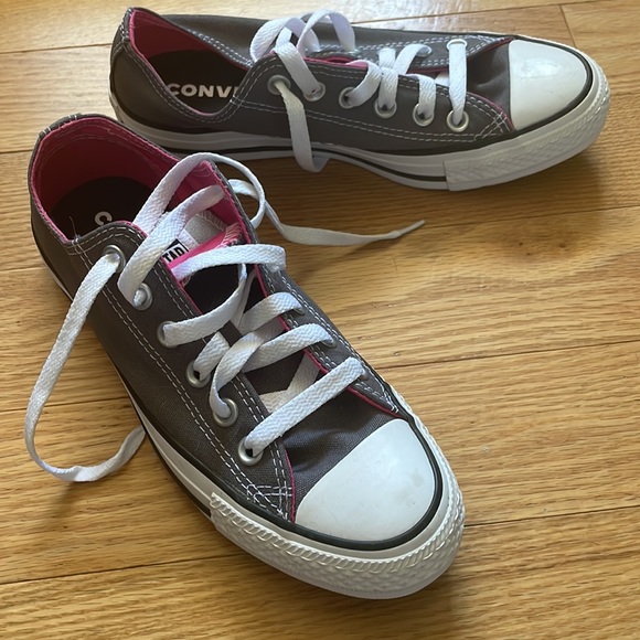 Converse - Picture 3 of 3